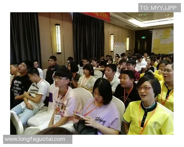 《足球明星大冒险：卡通英雄们的绿茵传说与精彩对决》