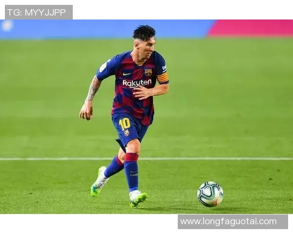 全球足球历史十大神级球员排名与传奇成就盘点