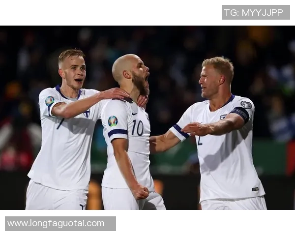 全球足球球星私生活大揭秘 看看他们的豪宅车队和家庭生活 全球足球球星私生活大揭秘 看看他们的豪宅车队和家庭生活