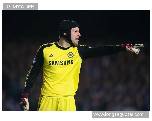 大眼球星的传奇之路 从草根少年到全球瞩目的足球巨星 大眼球星的传奇之路 从草根少年到全球瞩目的足球巨星