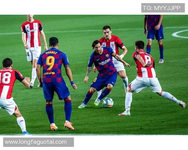 巴塞罗那足球球星的辉煌时刻与绿茵传奇故事解析